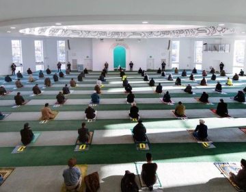 shalat berjarak corona